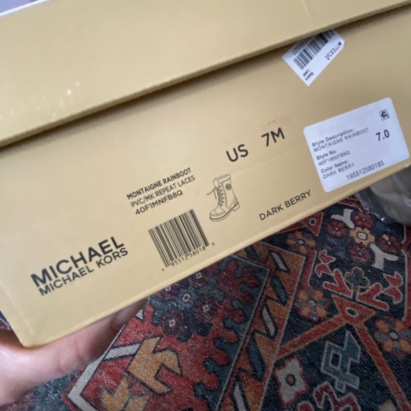 NEW: Michael Kors Women Montaigne Rainboot US Size 7 Dark Berry - Picture 5 of 5